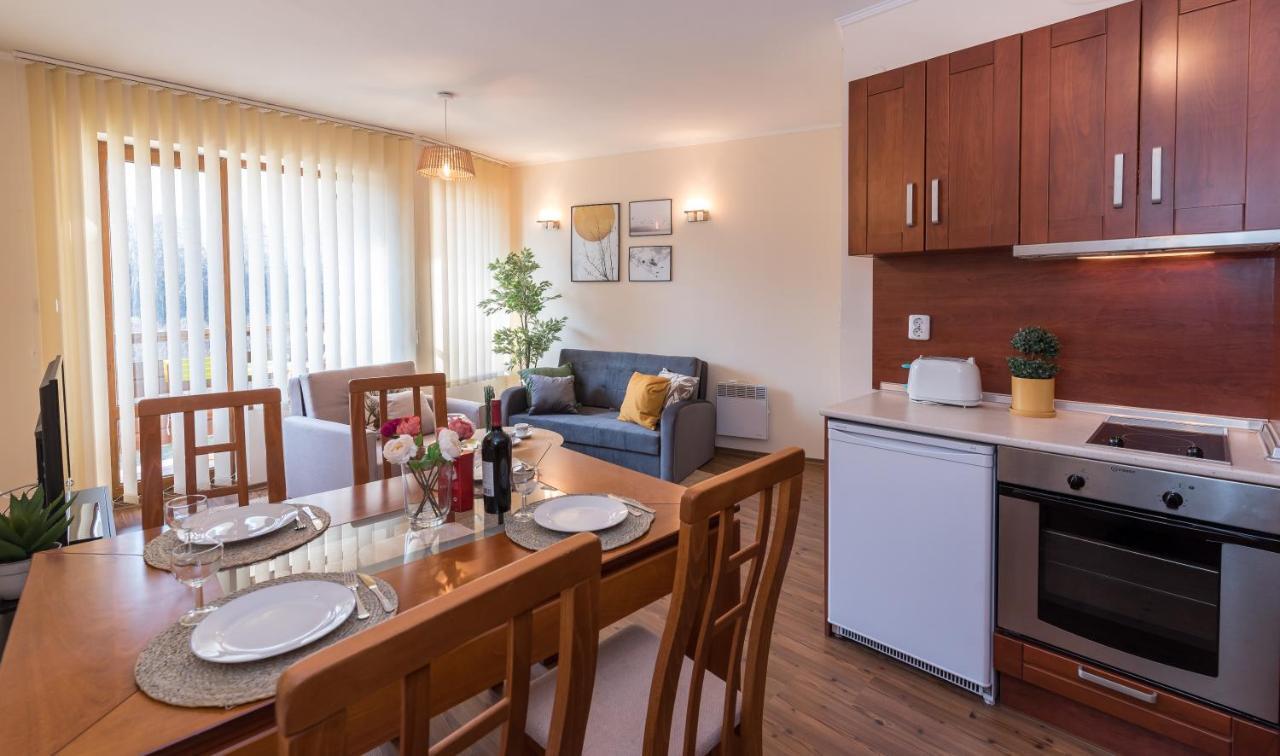 Charming Ski Apartments Near Gondola & Bar Street, Cedar Lodge 1 Complex Bansko Exteriér fotografie